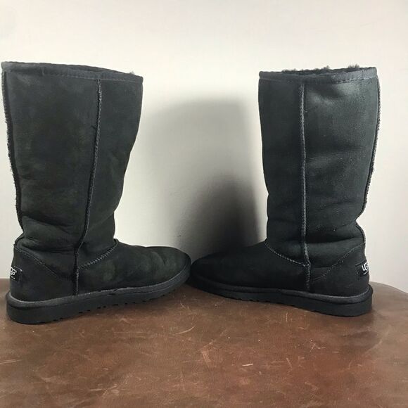 Ugg Tall Classic Black Winter Boots - Picture 4 of 6